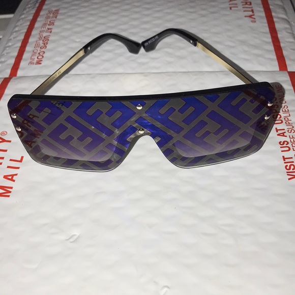 Accessories - Fendi sunglasses logo FF